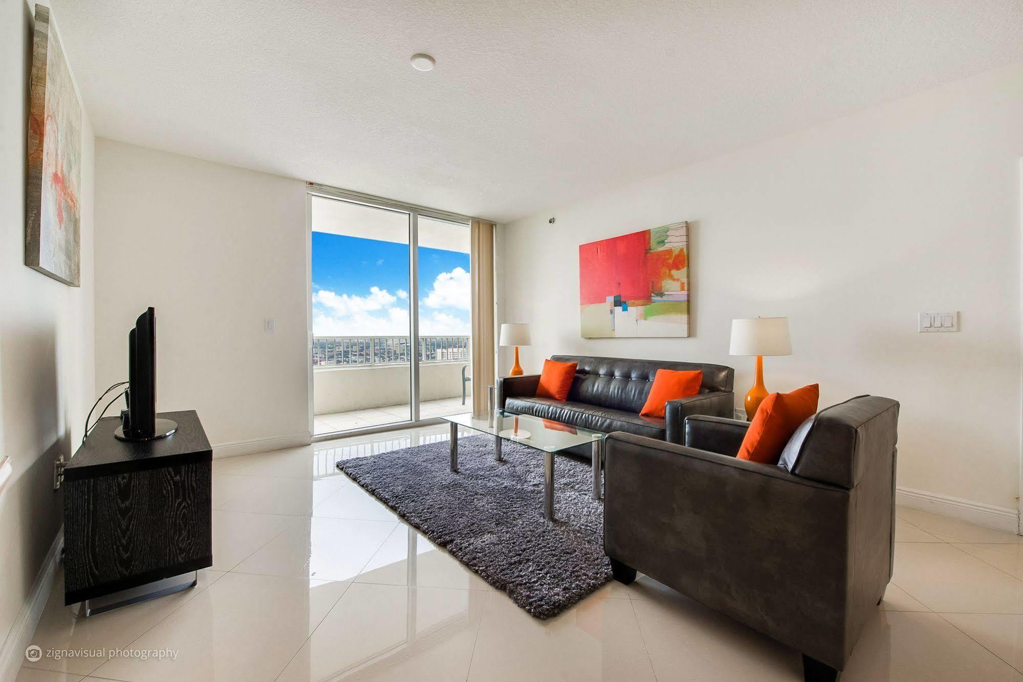 Churchill Suites Miami Brickell - One Broadway エクステリア 写真